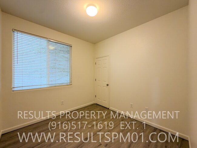 Building Photo - Gorgeous 3 Bedroom Home! A Must See!