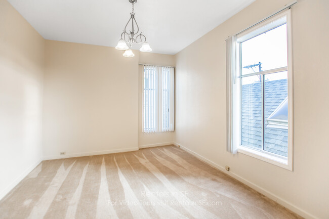 Building Photo - 245 Chenery St