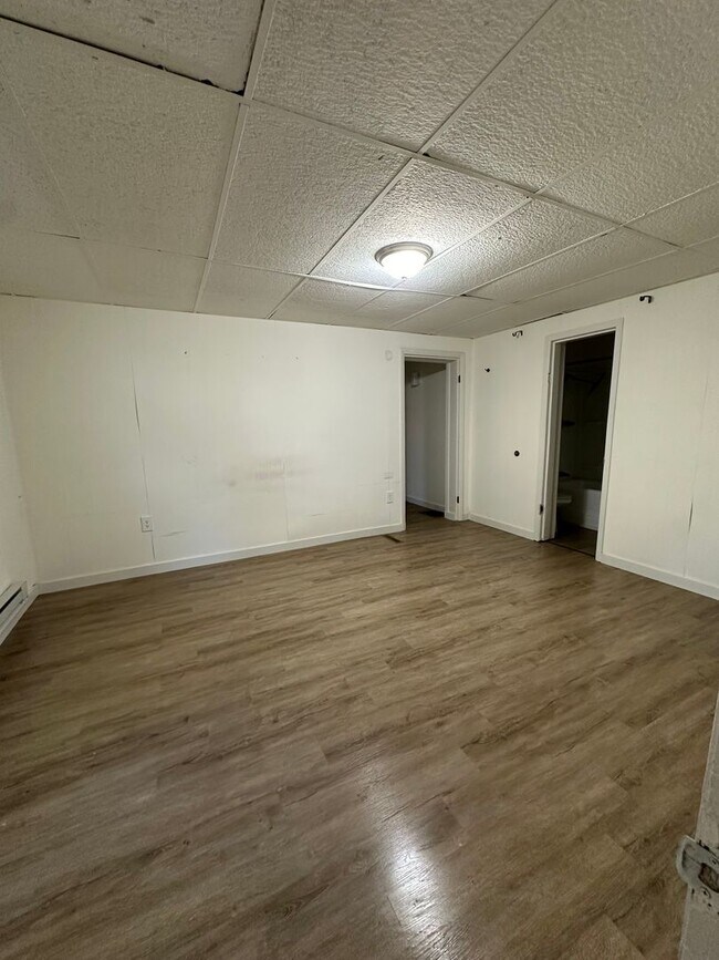 Building Photo - 2422 W Vermijo Ave