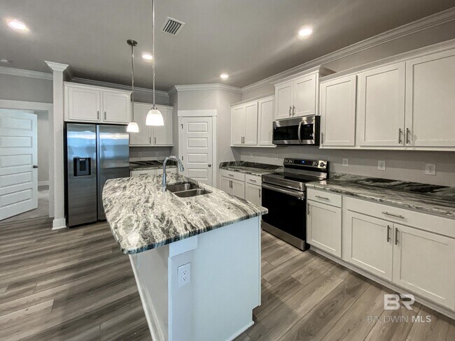 Building Photo - 324 Wickman Ave