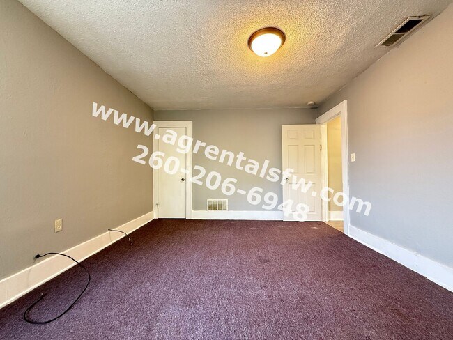 Building Photo - 209 S West St