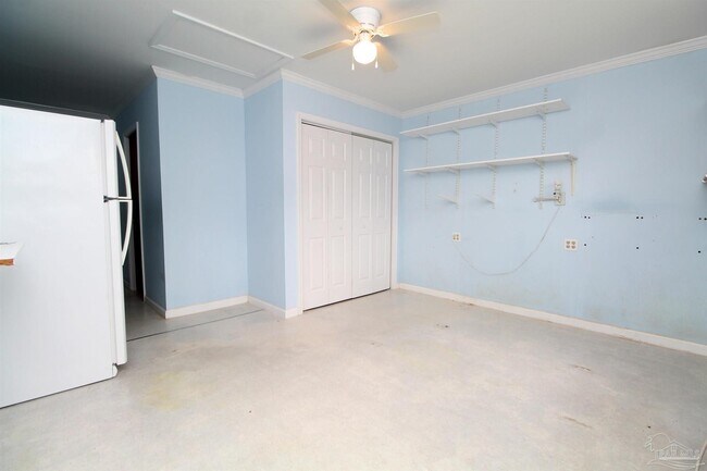 Building Photo - 7190 Pennington Dr
