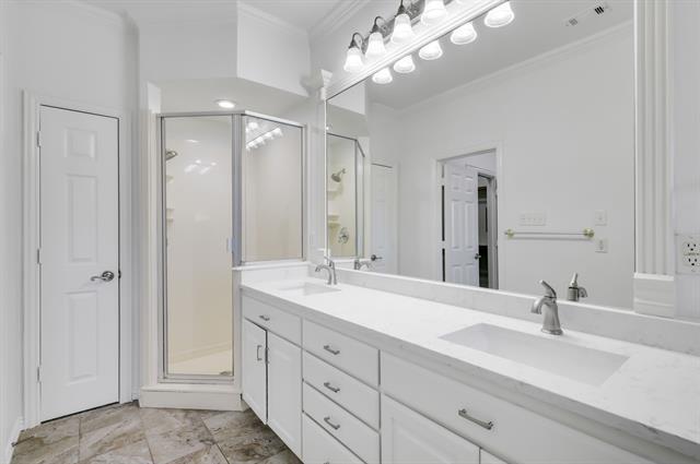 Building Photo - 2540 Corbeau Dr
