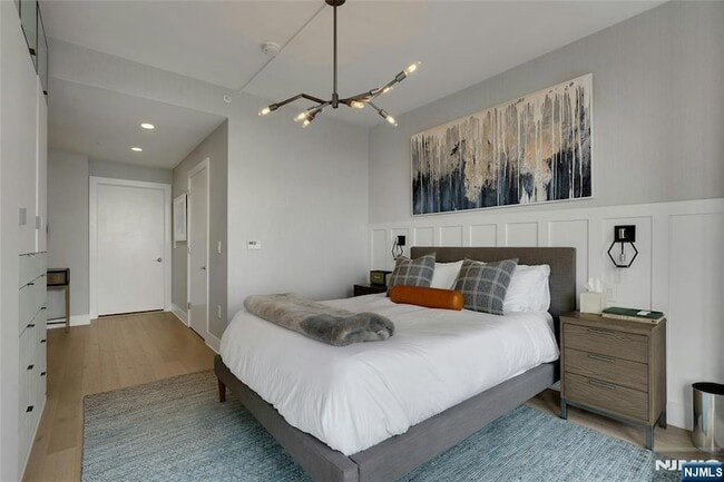 Building Photo - 9 Ave at Port Imperial