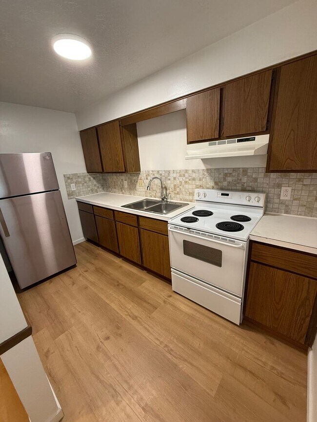 Building Photo - 8422 Colwyn Ct