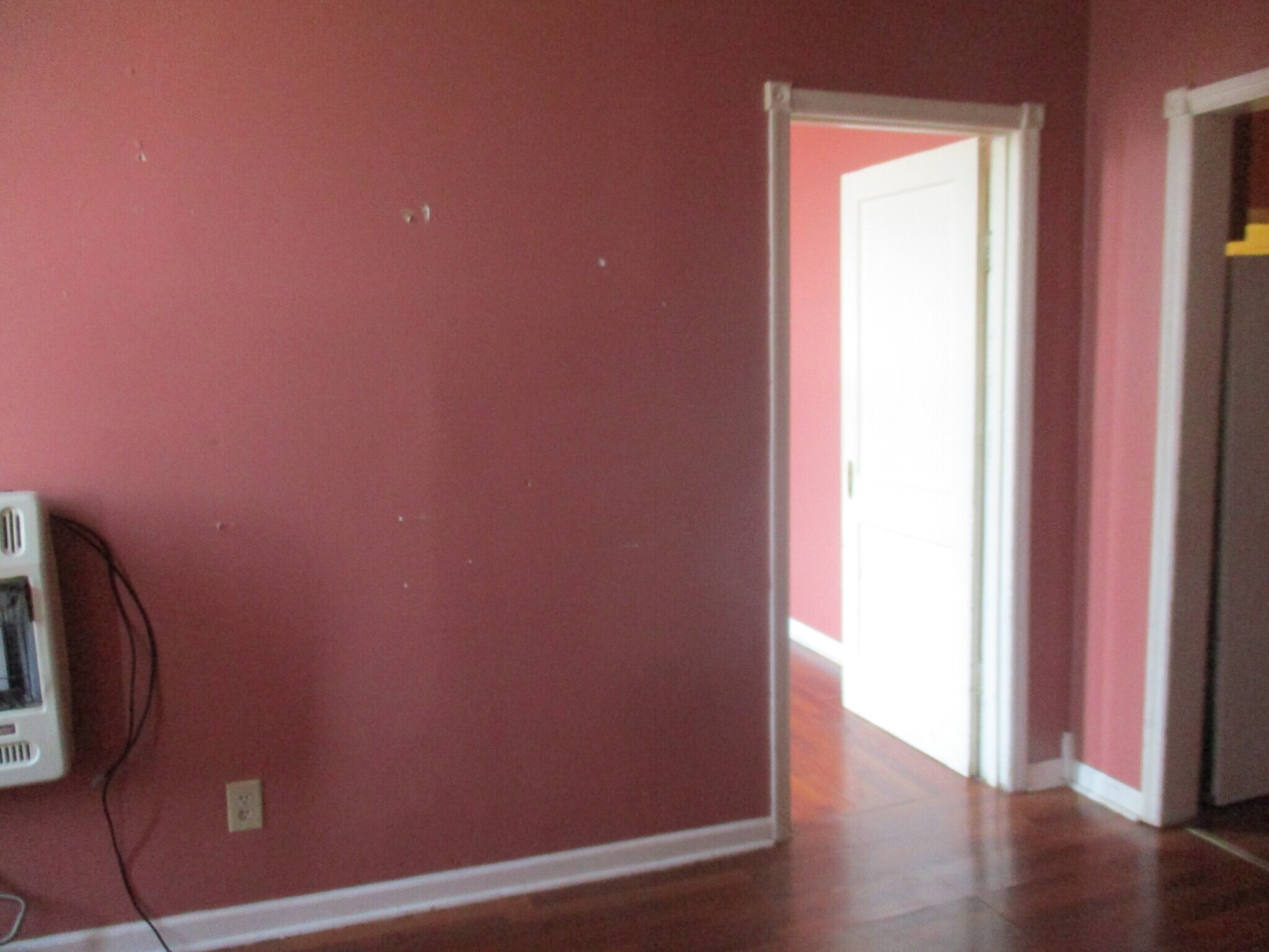 Building Photo - 43 E Main St