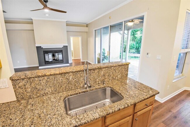 Building Photo - 7 Deerwood St