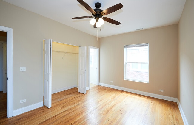 Building Photo - 1609 W Farwell Ave