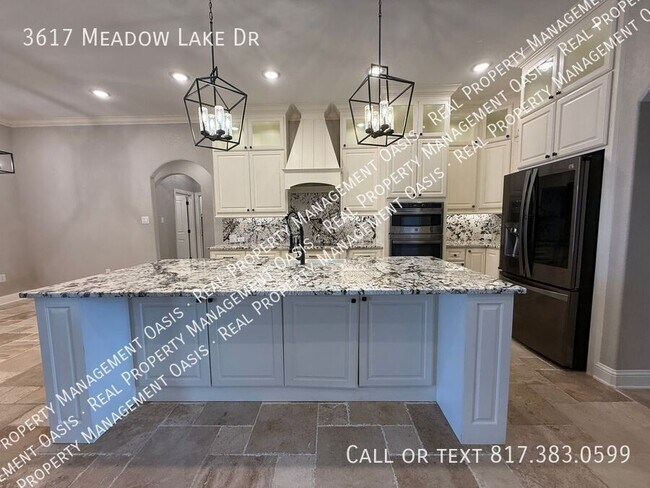 Building Photo - 3617 Meadow Lake Dr