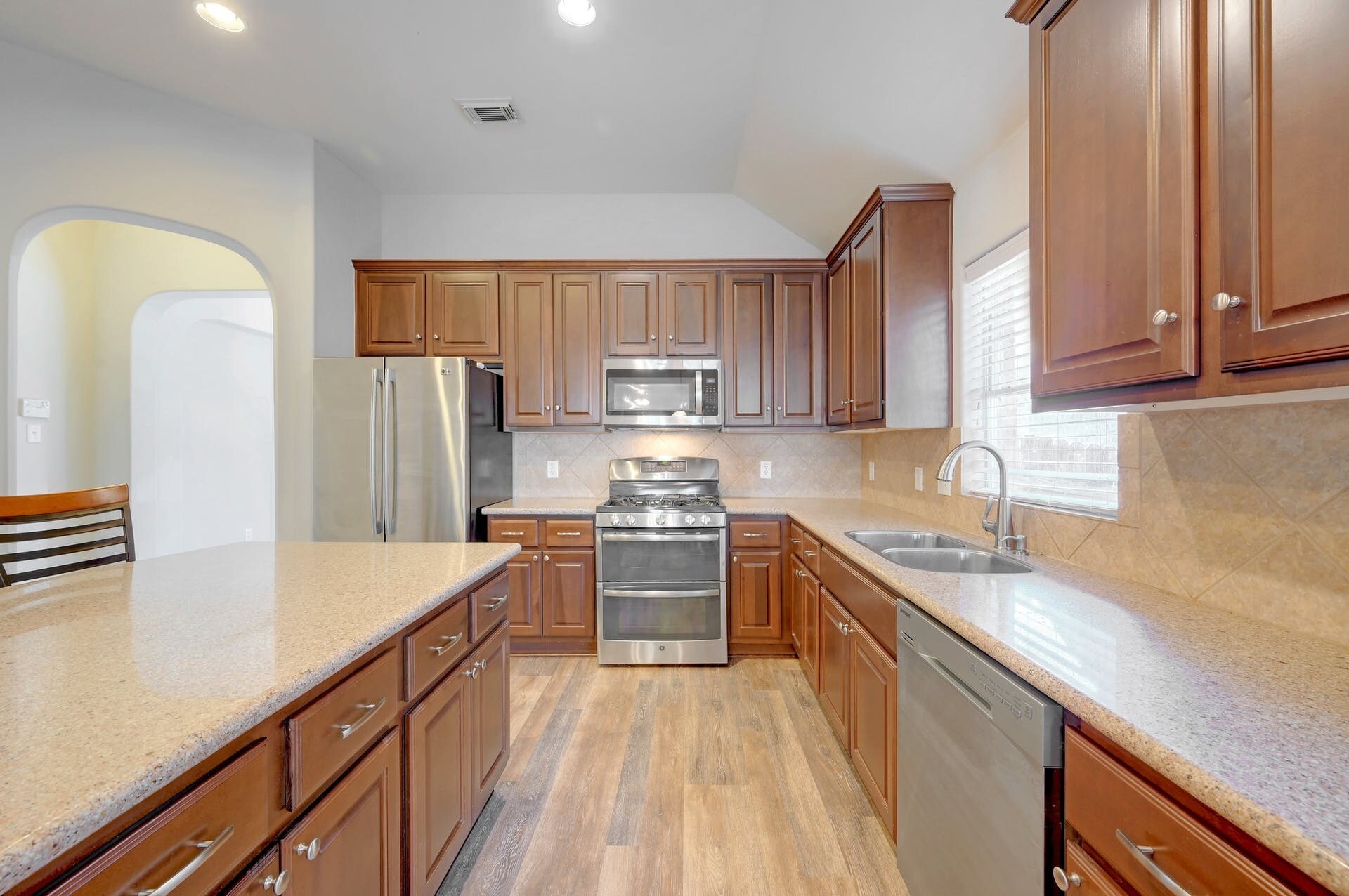 Building Photo - 2605 Salorn Way