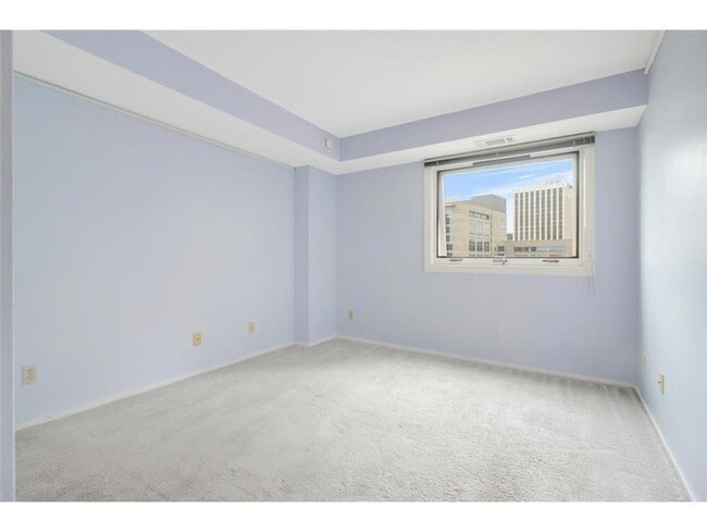 Building Photo - 66 9th St E