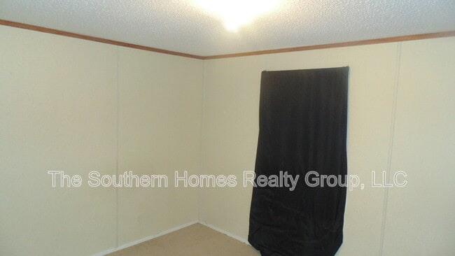 Building Photo - 1430 Hammerhill Rd