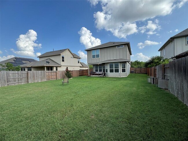 Building Photo - 8020 Annalise Dr