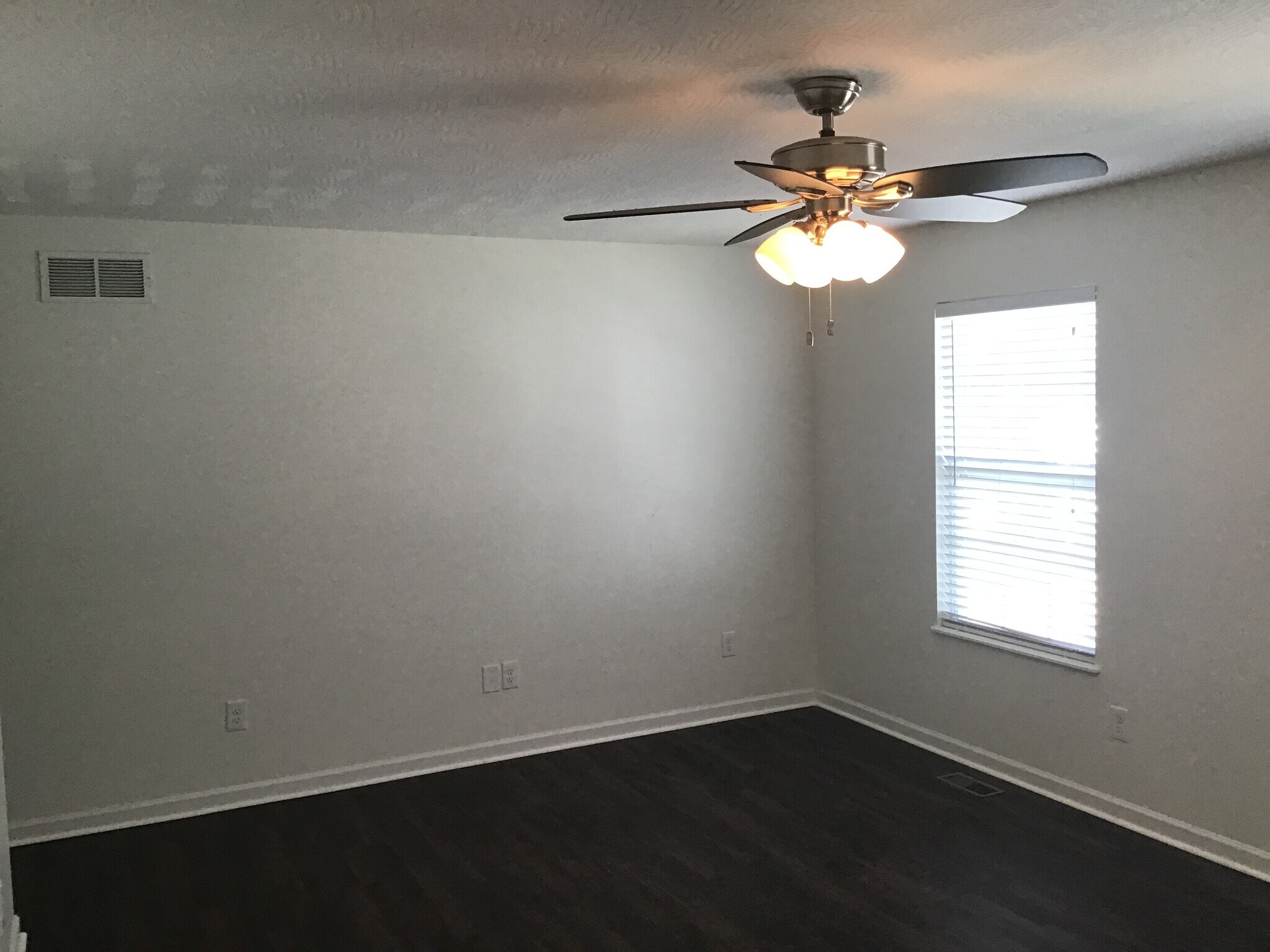 Building Photo - 122 Faulkner Dr