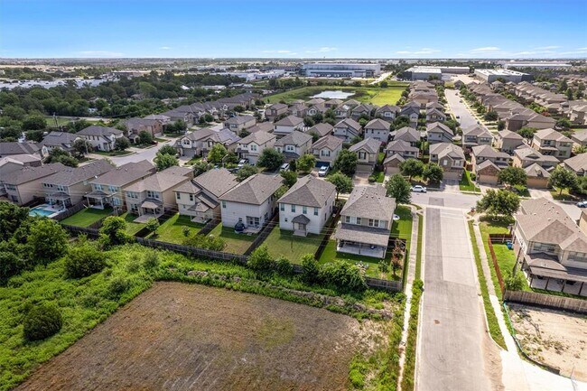 Building Photo - 16304 Travesia Way