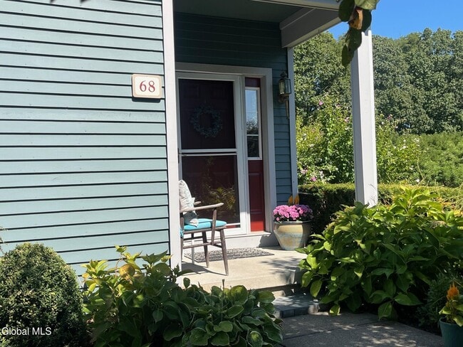 Building Photo - 68 Vista Dr