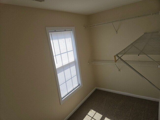 Building Photo - 5217 Anchorage Way