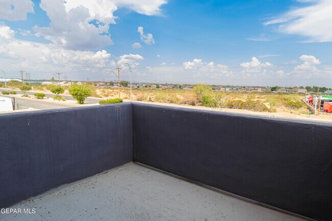 Building Photo - 5917 Cielo Del Rey Pl