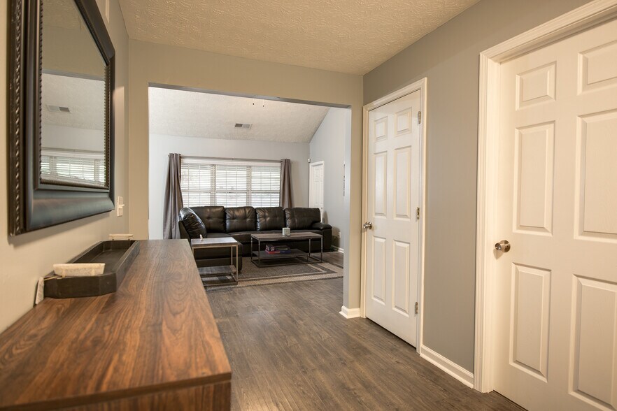 Entrance - 7151 Springchase Way