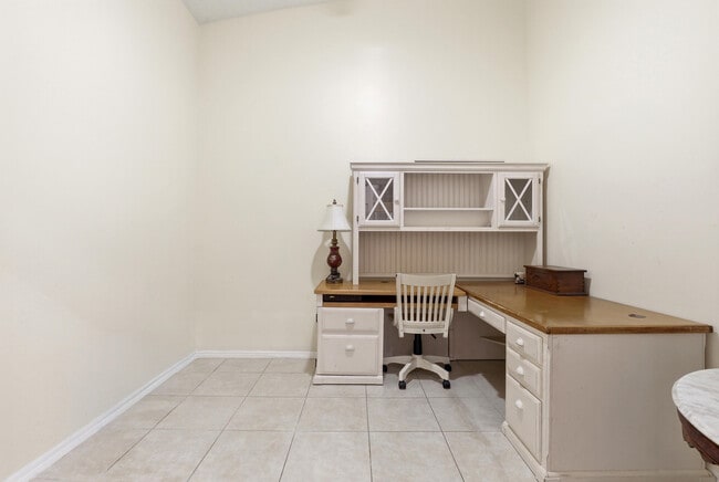Building Photo - 9363 Bridgeport Dr
