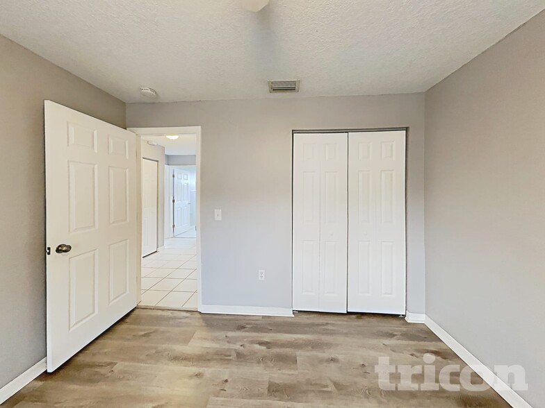 Building Photo - 3109 Camphor Dr