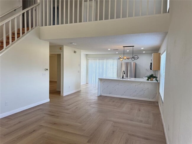 Building Photo - 10497 Sun Villa Blvd