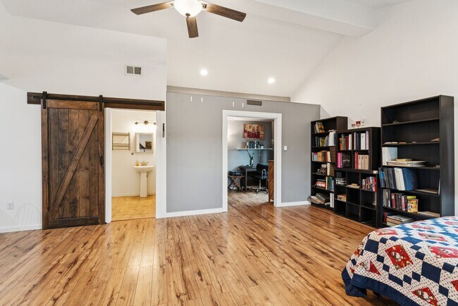 Building Photo - Spacious 4 Bed + Bonus | 3 Bath | 2,760 Sq Ft | Star, Idaho