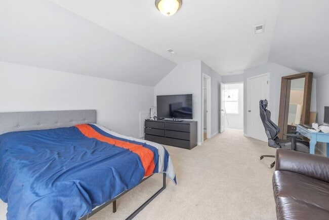 Building Photo - 7349 Vicenzo Dr