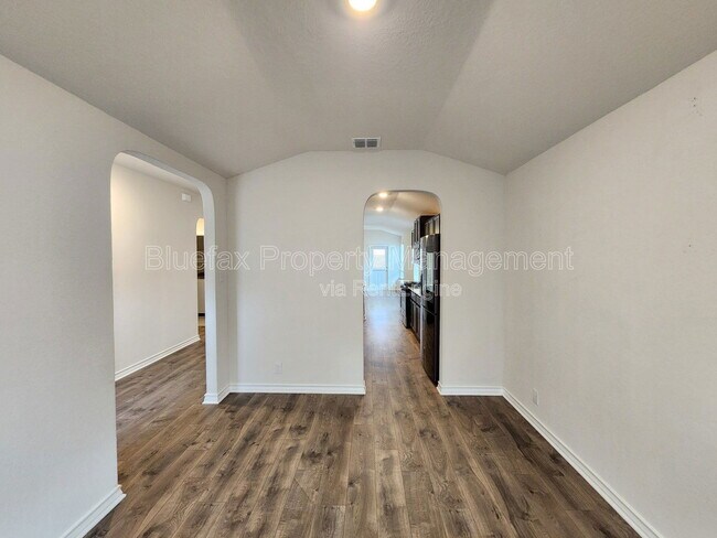 Building Photo - 13229 Needle Grass