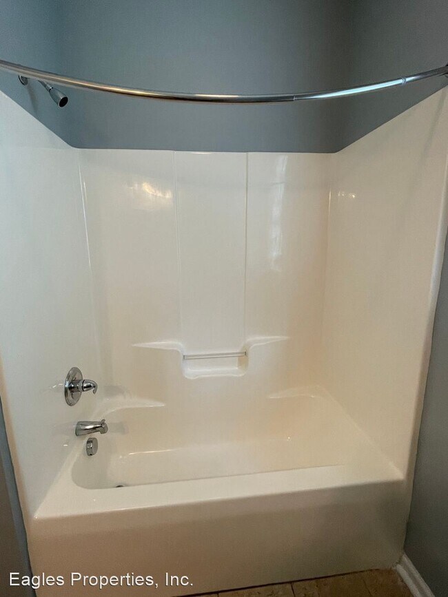 Building Photo - 3 br, 2 bath House - 406 South John Street