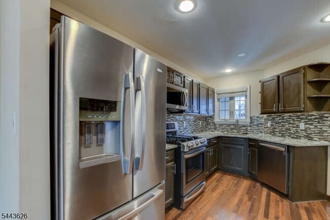 Building Photo - 403 Taggert Dr