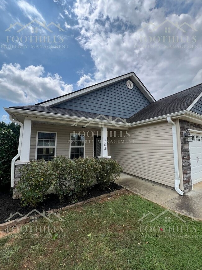 Building Photo - Your Next 3BR Home Awaits – Pets Welcome!