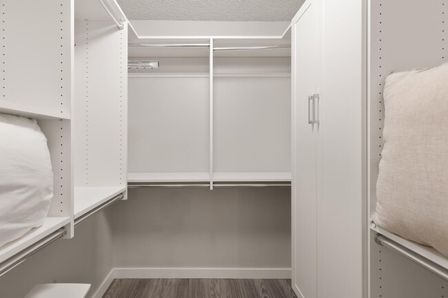 Building Photo - 6502 N Central Ave