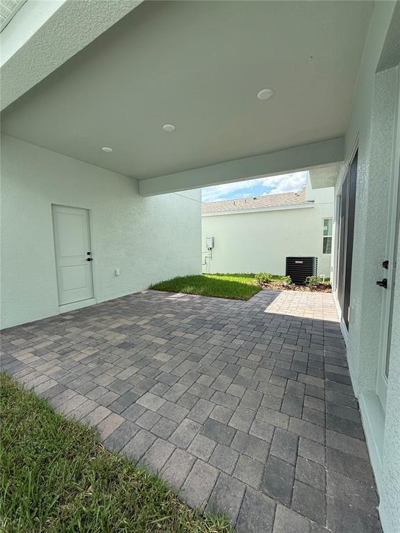 Building Photo - 15168 Field Daisy Dr