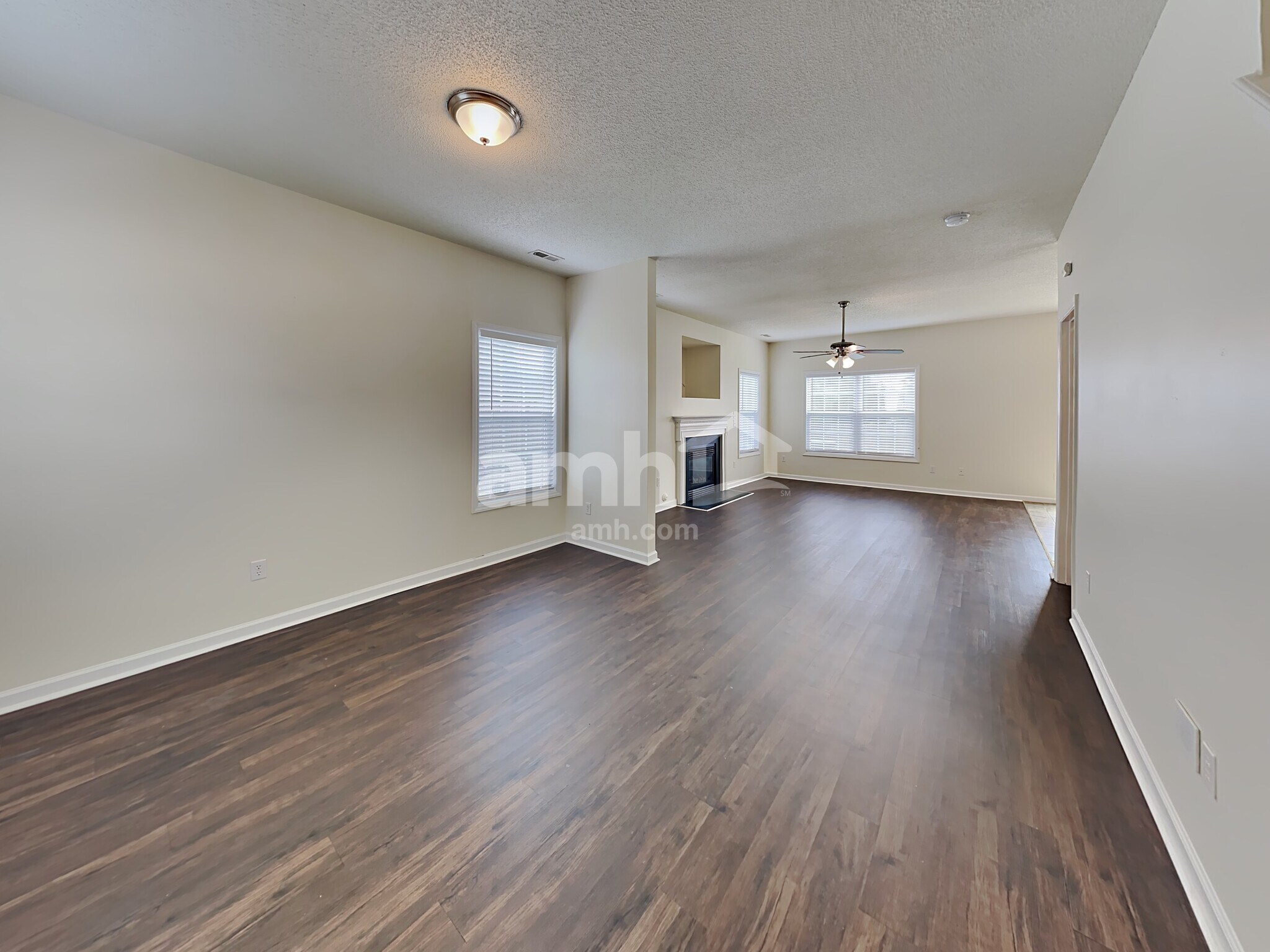 Building Photo - 3605 Enduring Freedom Dr