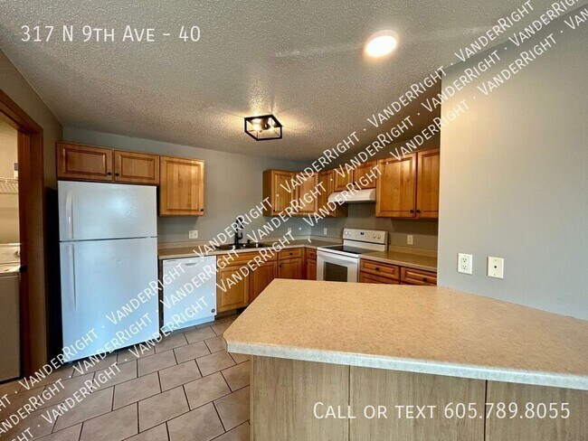 Building Photo - 317 9th Ave
