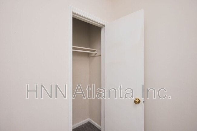 Building Photo - 2157 Lenox Rd NE