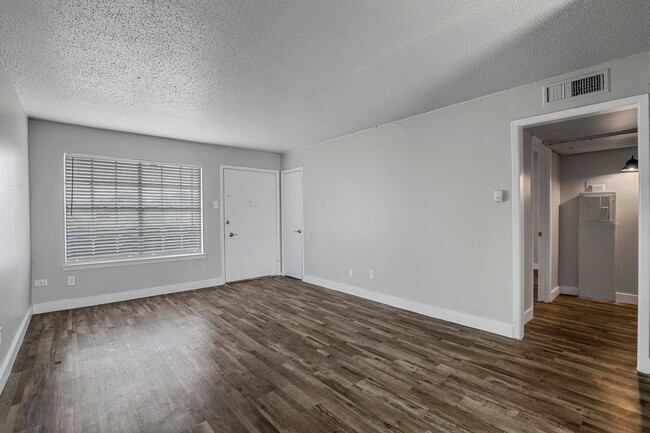 Interior Photo - Flats on Handley