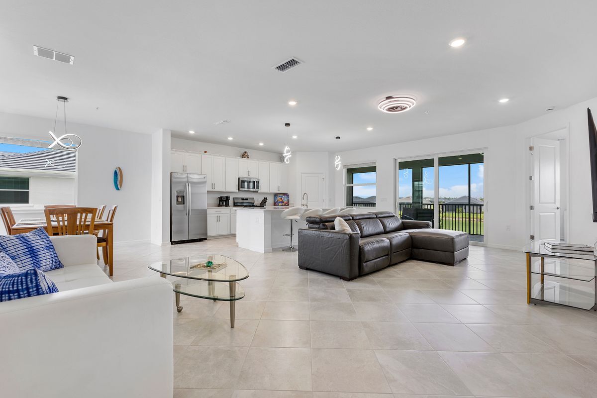 Building Photo - 15170 Bluffton Ln