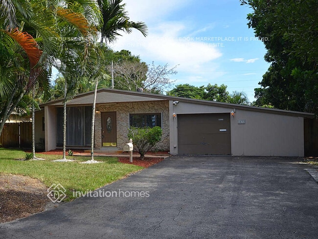 Building Photo - 1432 NE 27th Dr