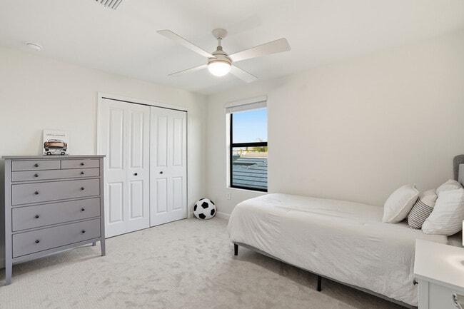 Building Photo - 18579 Ives Dr