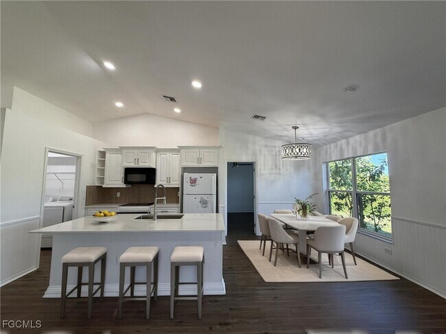 Building Photo - 3010 71st St W