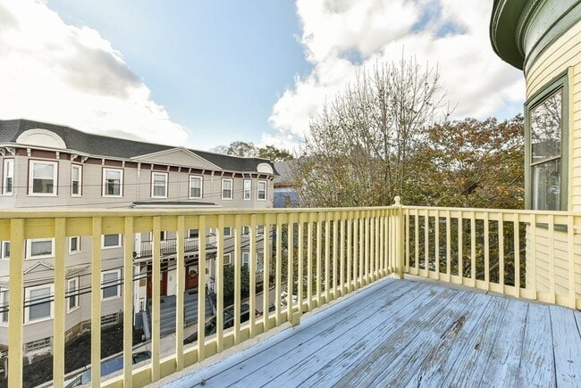 Building Photo - 132 Paul Gore St