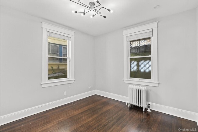 Building Photo - 40 Main St