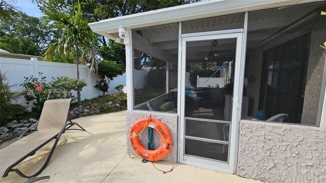 Building Photo - 6731 NW 26th Way