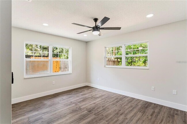 Building Photo - 616 Water Rd