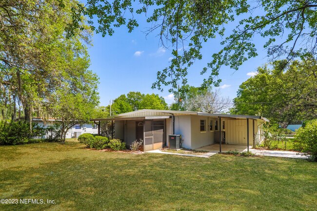 Building Photo - 1032 Busac Ave