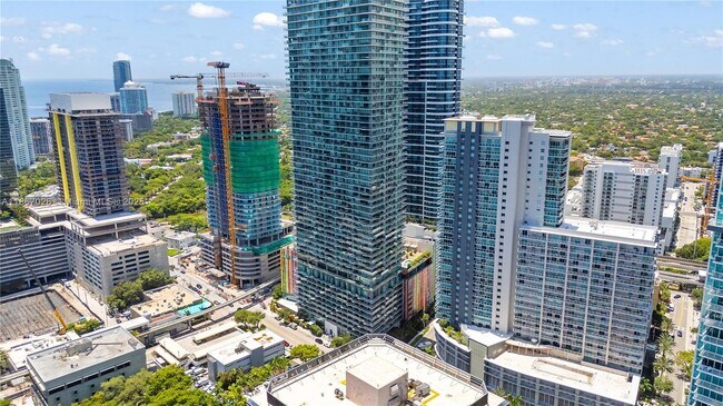 Building Photo - 1250 S Miami Ave