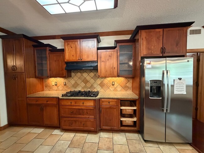 Building Photo - Beautiful 3 Bedroom Single Story Custom Home Plus Office Available Near Tramway Blvd NE & I-40!