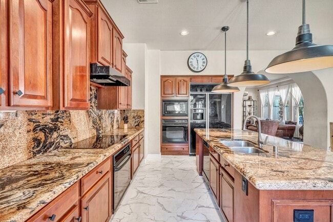 Building Photo - Fully Furnished Estate – Where Privacy Mee...